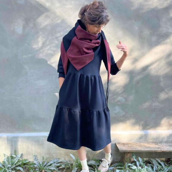 Kazak wool designed scarf - Picture 3 of 9